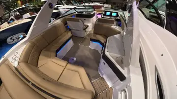 Thumbnail von Sea Ray SLX 310 s motorem