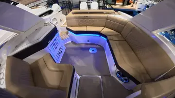 Thumbnail von Sea Ray SLX 310 s motorem