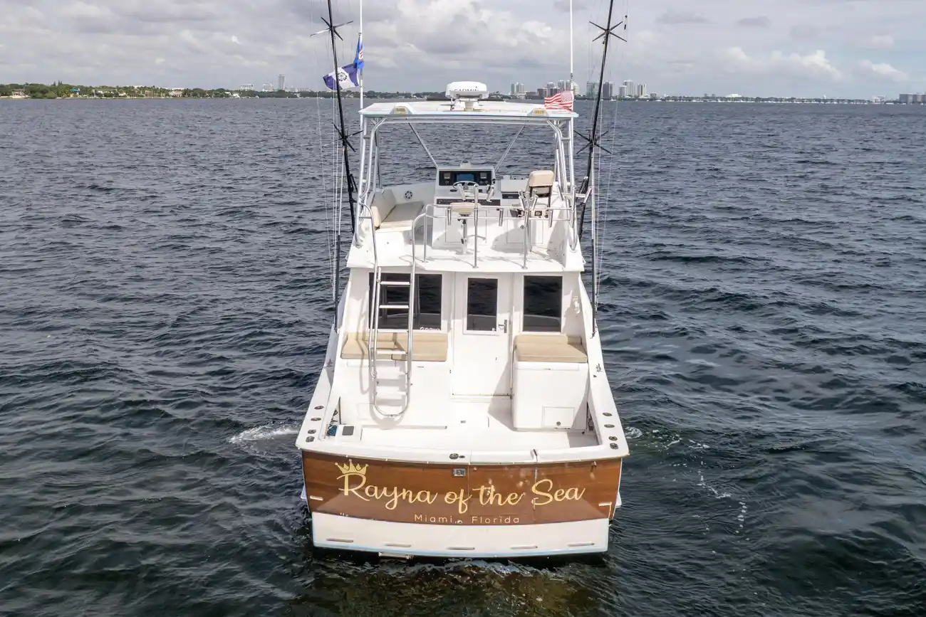 Thumbnail von Hatteras 42 Convertible