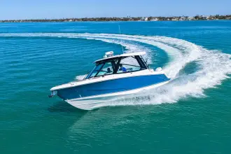 Thumbnail von Boston Whaler 330 Vantage