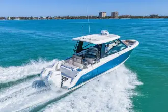 Thumbnail von Boston Whaler 330 Vantage