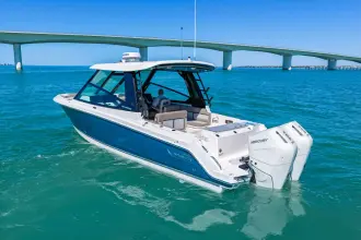 Thumbnail von Boston Whaler 330 Vantage