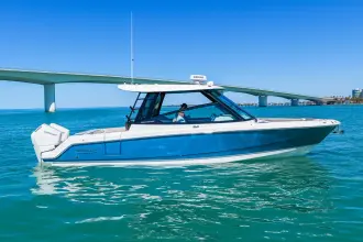 Thumbnail von Boston Whaler 330 Vantage