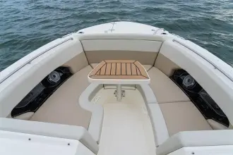 Thumbnail von Boston Whaler 240 Vantage