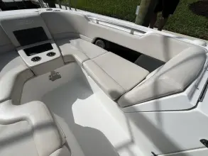 Thumbnail von Boston Whaler 270 Vantage