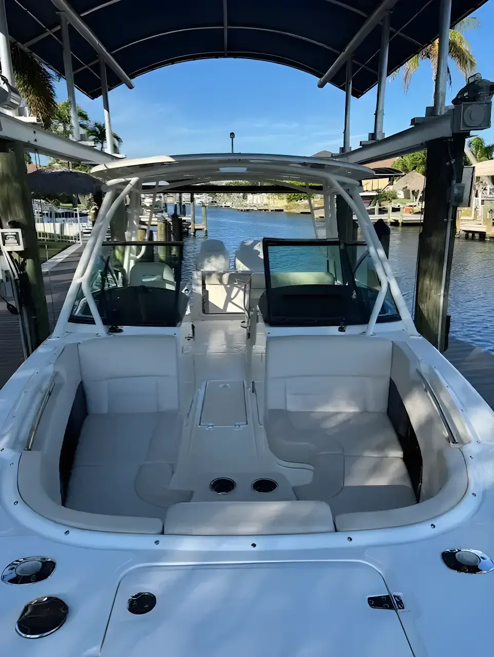Thumbnail von Boston Whaler 270 Vantage