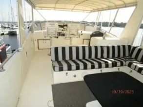 Thumbnail von Hatteras 63 Cockpit Motor Yacht WOLO
