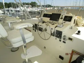 Thumbnail von Hatteras 63 Cockpit Motor Yacht WOLO