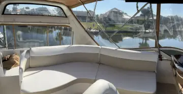 Thumbnail von Carver 396 Motor Yacht Quality Time