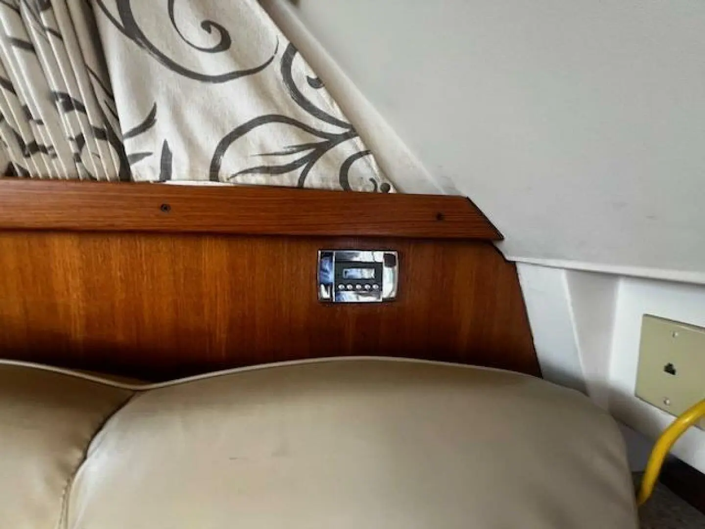 Thumbnail von Mainship 390 Donary