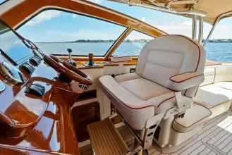 Thumbnail von Hinckley 38 CAPRI