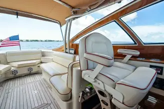 Thumbnail von Hinckley 38 CAPRI