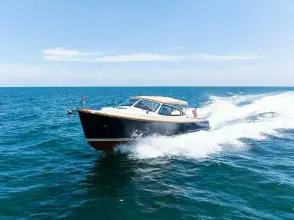 Thumbnail von Hinckley 38 CAPRI