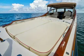 Thumbnail von Hinckley 38 CAPRI