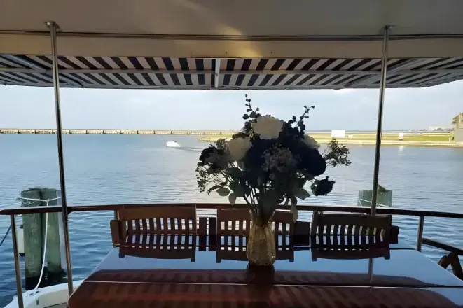 ハッタラス 61 コックピット モーター ヨット