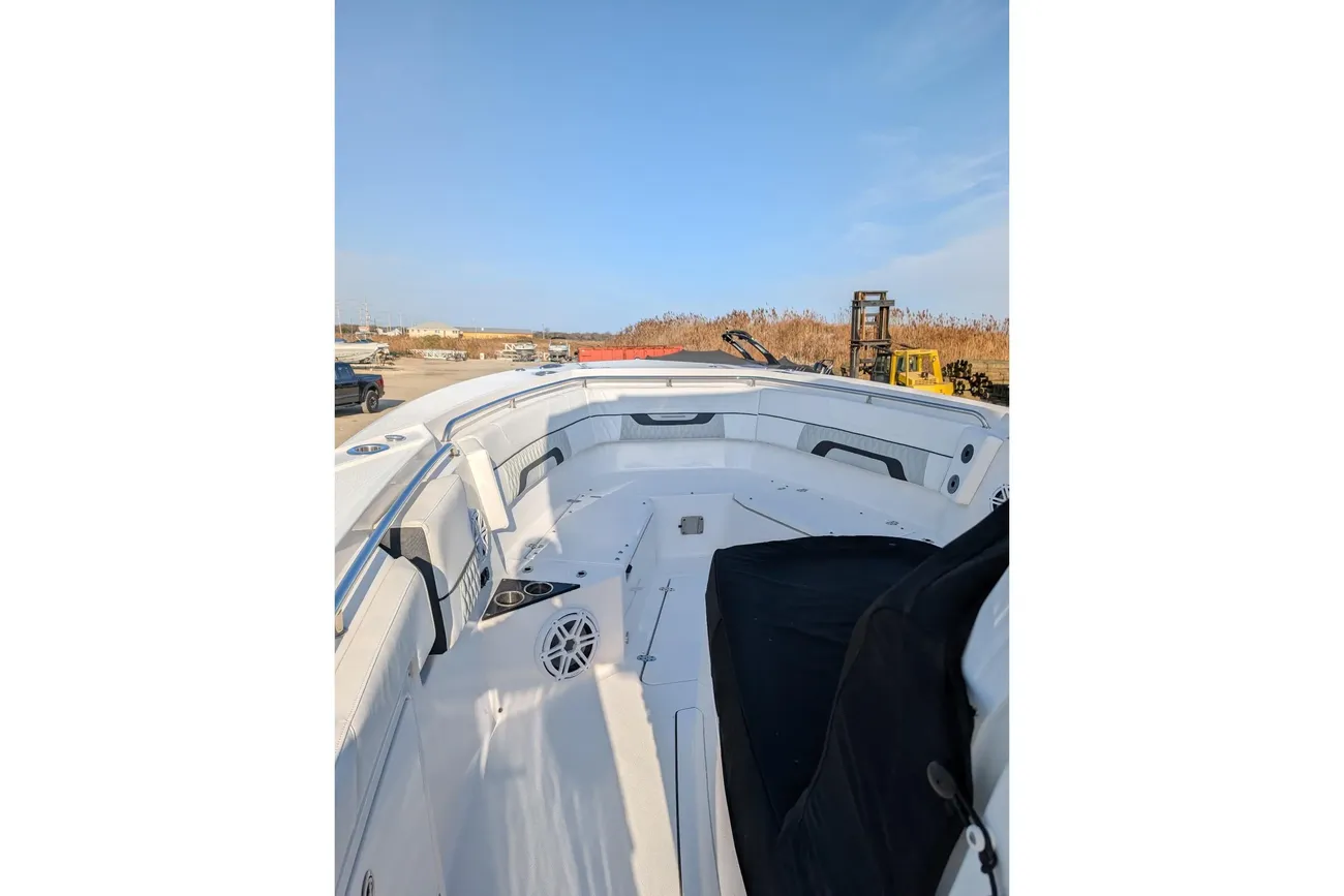 Thumbnail von Blackfin 332 CC