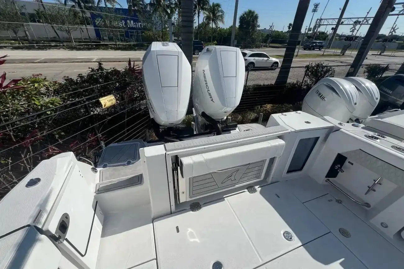 Thumbnail von Blackfin 332 CC