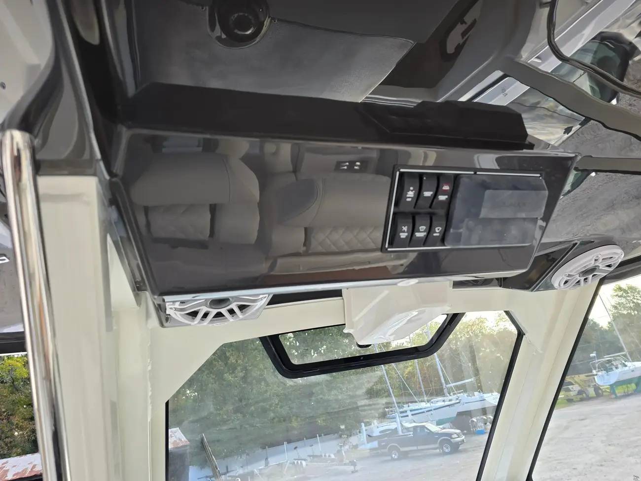 Thumbnail von Pursuit S 328