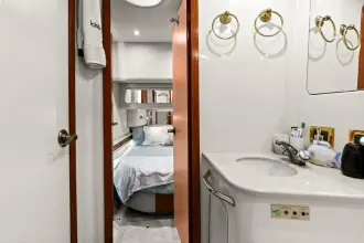 Thumbnail von Sea Ray 480 Sedan Bridge