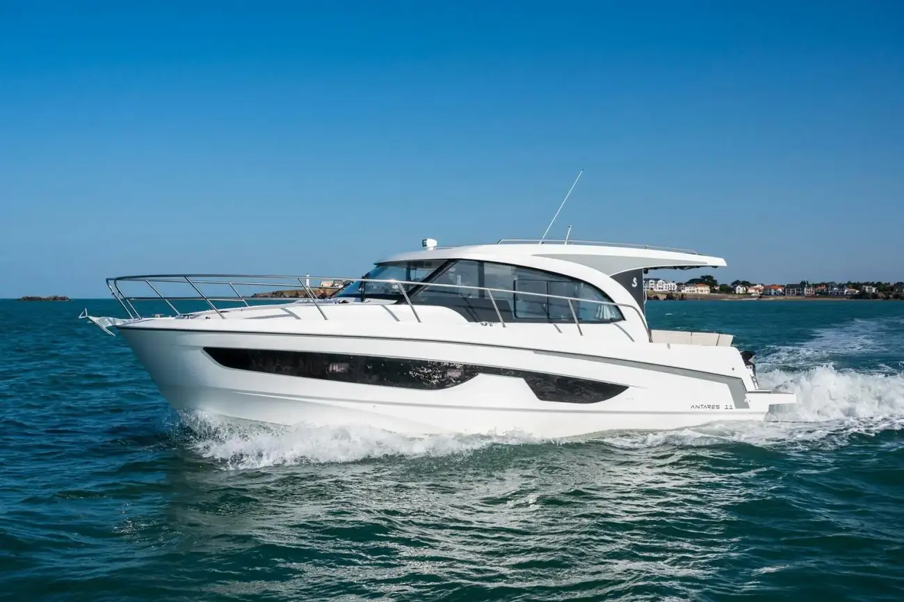 Beneteau Antares 11 BESCHIKBAAR OM TE BESTELLEN