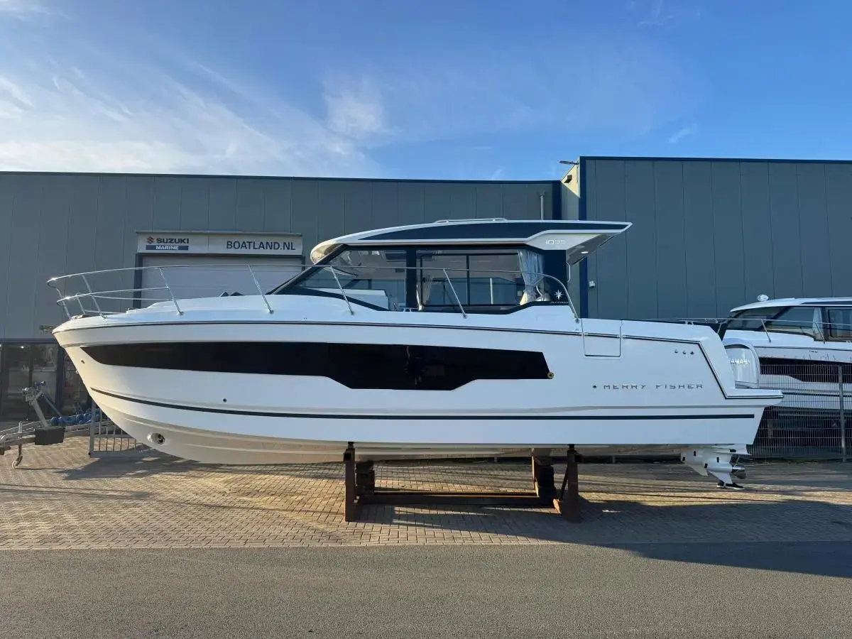Jeanneau Merry Fisher 1095 Coupé Jeanneau 1095 coupé serie 2
