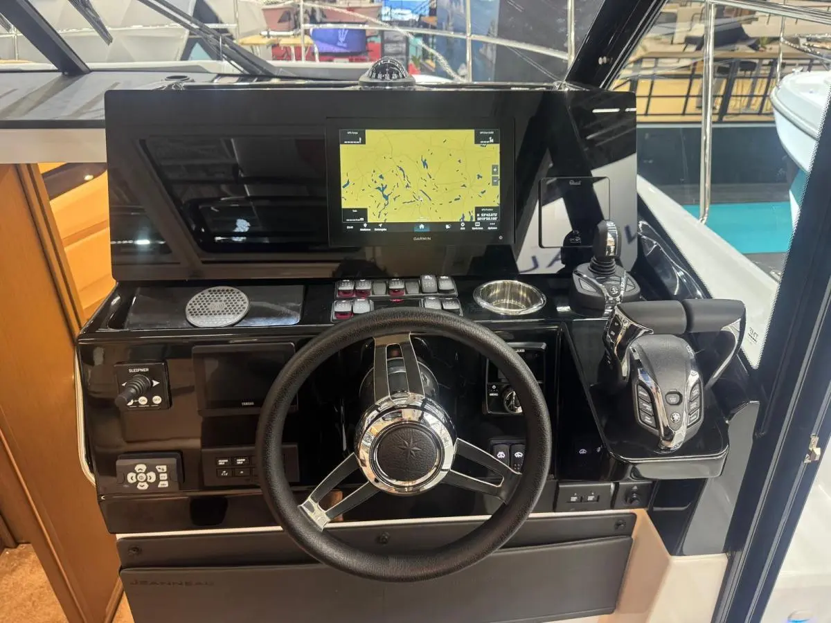 Thumbnail von Jeanneau Merry Fisher 1095 Coupé Jeanneau 1095 coupé serie 2