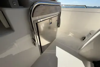 Thumbnail von Tiara Yachts 34 LS