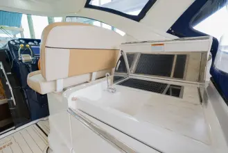 Thumbnail von Tiara Yachts 3100 Coronet
