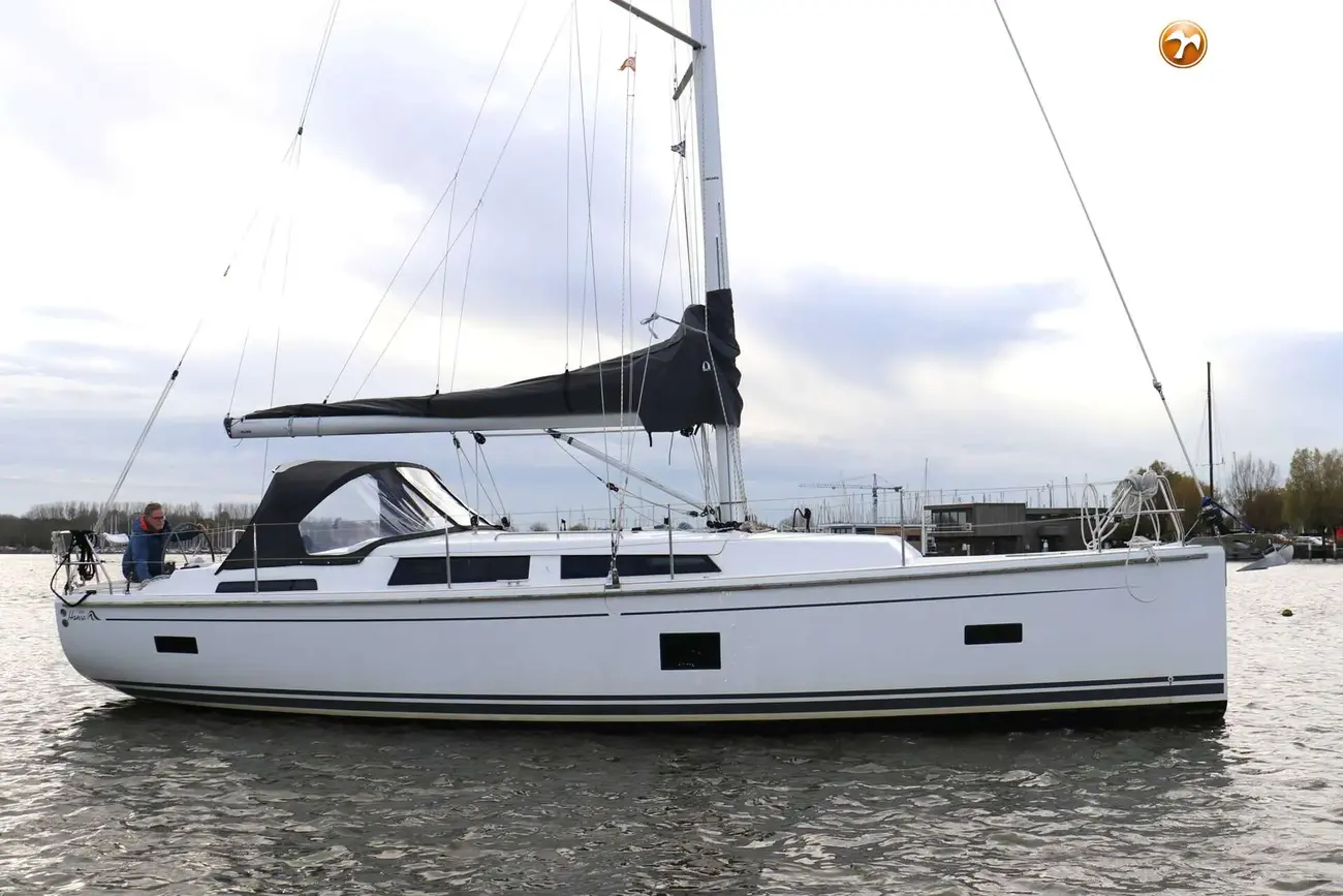 Hanse 388