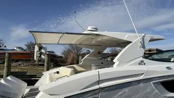 Thumbnail von Cruisers Yachts 38 GLS OB