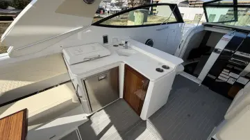 Thumbnail von Cruisers Yachts 38 GLS OB