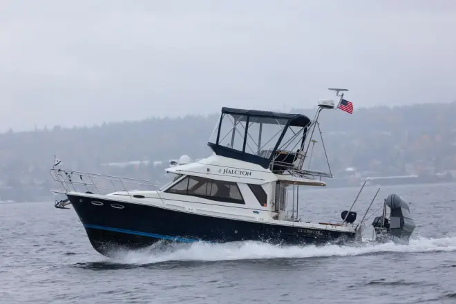 Cutwater Boats 30 S HALCYON