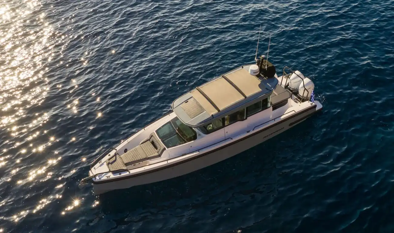 Axopar 37 XC Cross Cabin 1749