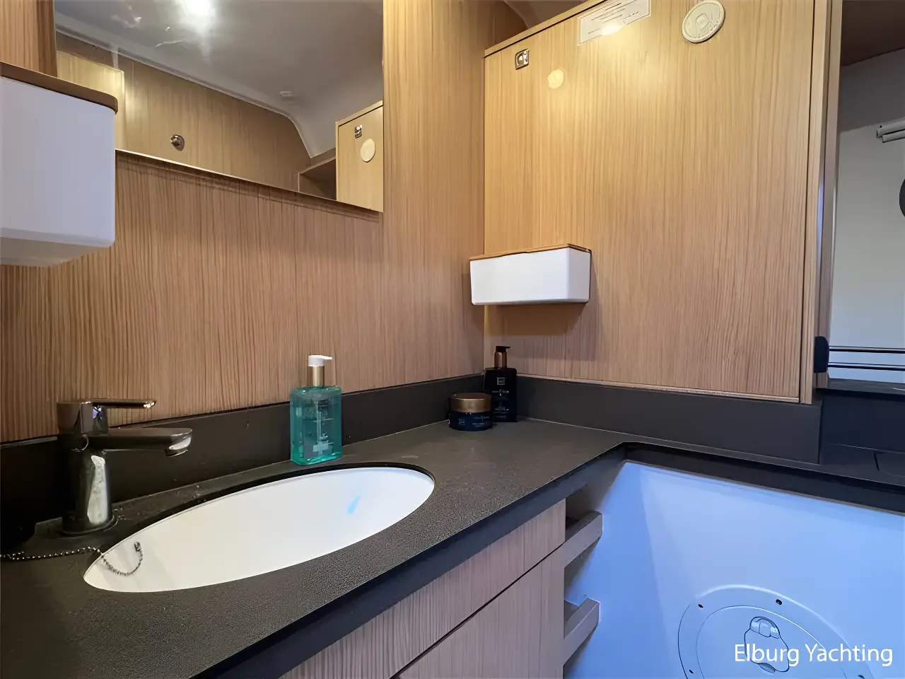 Thumbnail von Bavaria E40 Sedan