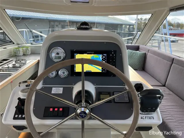 Thumbnail von Bavaria E40 Sedan