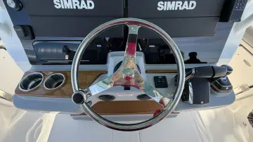 Thumbnail von Boston Whaler 360 Outrage