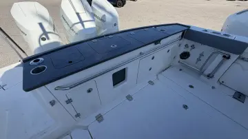 Thumbnail von Boston Whaler 360 Outrage