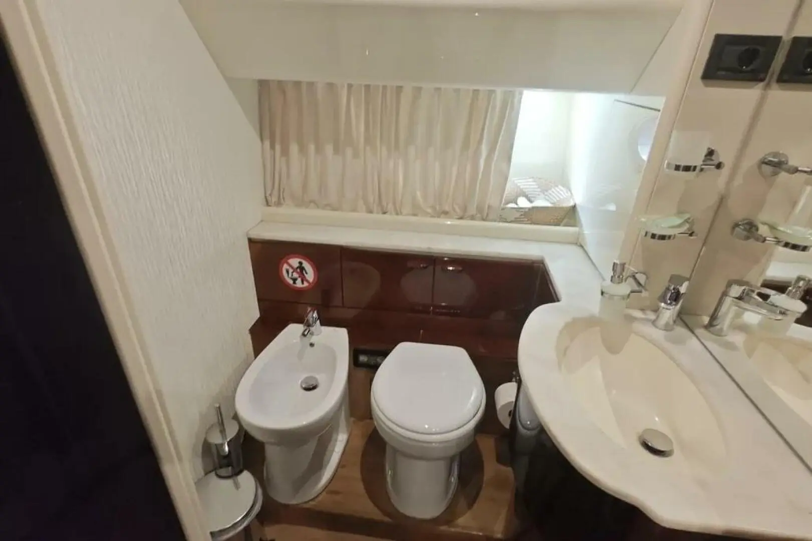 Thumbnail von Ferretti Yachts 720