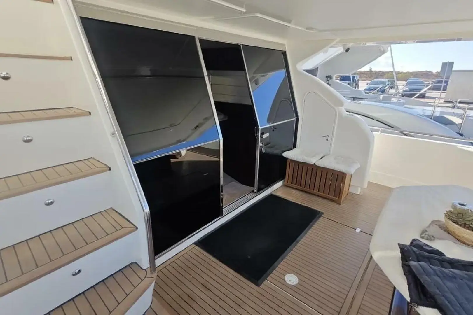 Thumbnail von Ferretti Yachts 720