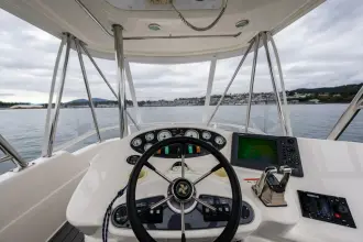 Thumbnail von Riviera 4400 Sport Yacht