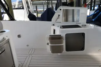 Thumbnail von Cruisers Yachts 38 VTR