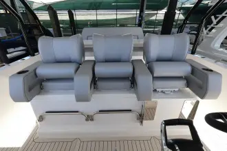 Thumbnail von Cruisers Yachts 38 VTR