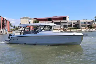 Thumbnail von Cruisers Yachts 38 VTR