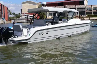 Thumbnail von Cruisers Yachts 38 VTR