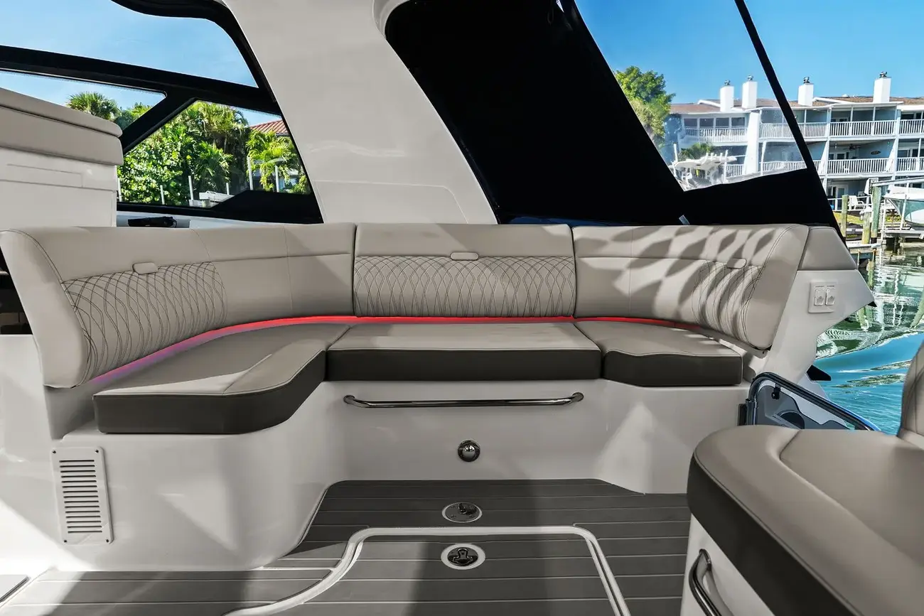 Thumbnail von Sea Ray 370 Sundancer z silnikiem zewnętrznym