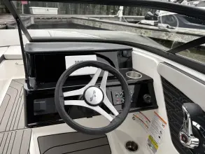 Thumbnail von Sea Ray SPX 210 Outboard