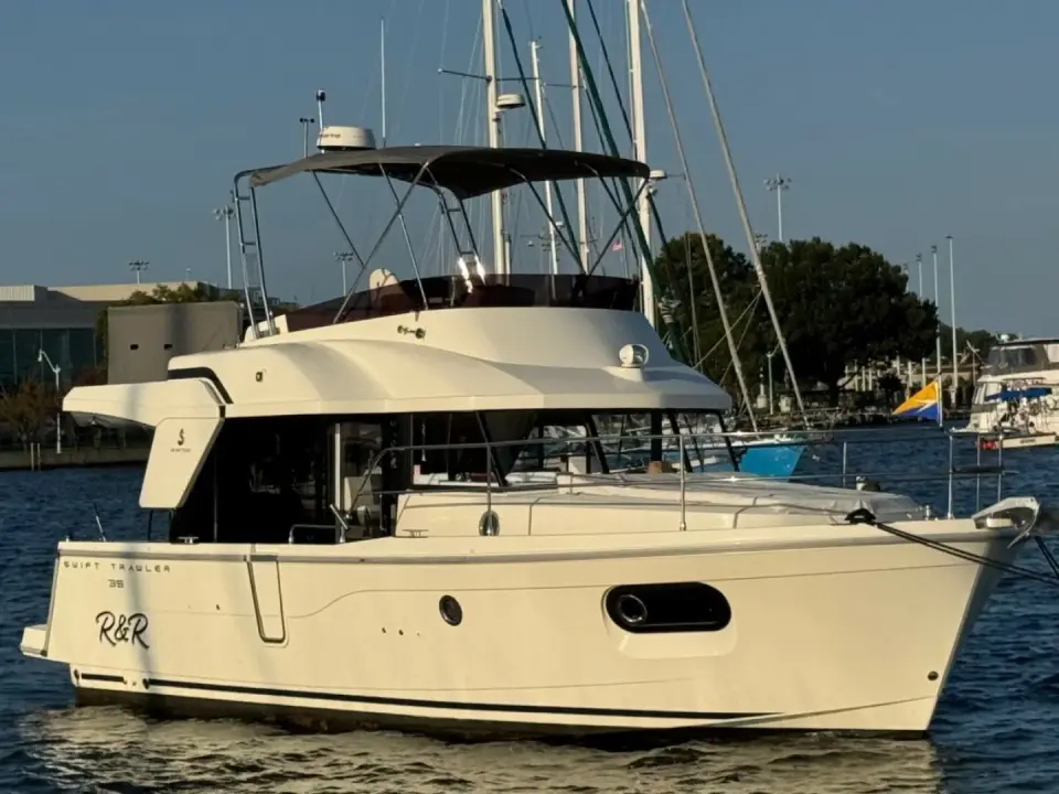 Beneteau Swift Trawler 35 R&amp;R