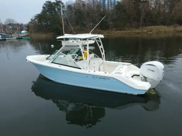 Cobia 240 DC