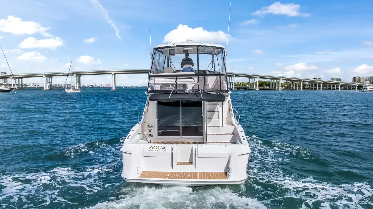 Thumbnail von Sea Ray 550 Sedan Bridge