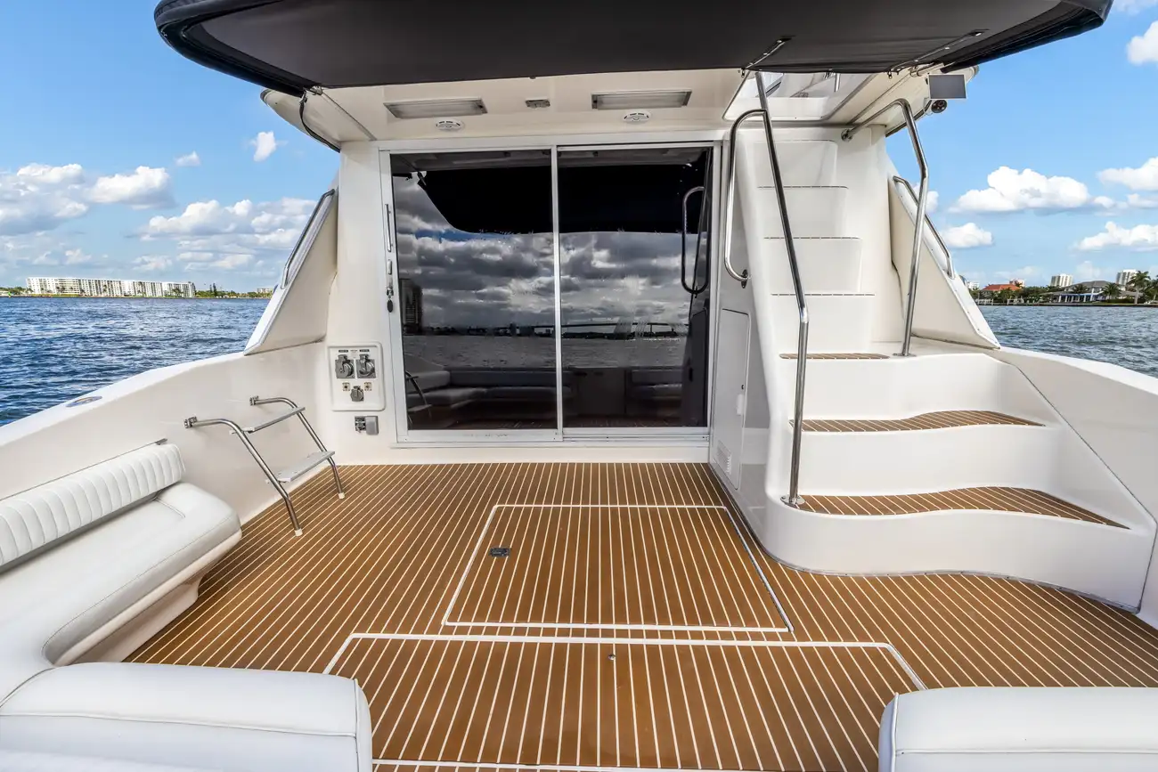 Thumbnail von Sea Ray 550 Sedan Bridge